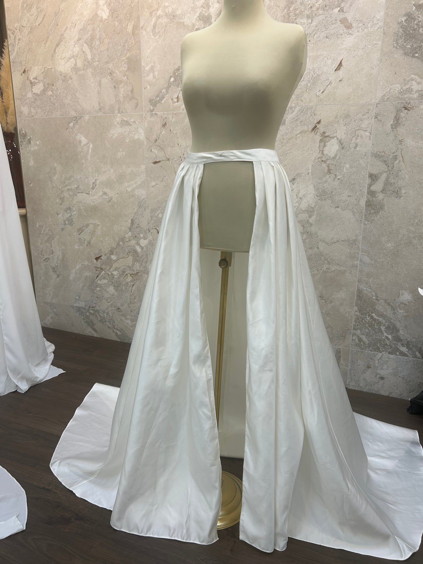 SURJUPE SATIN