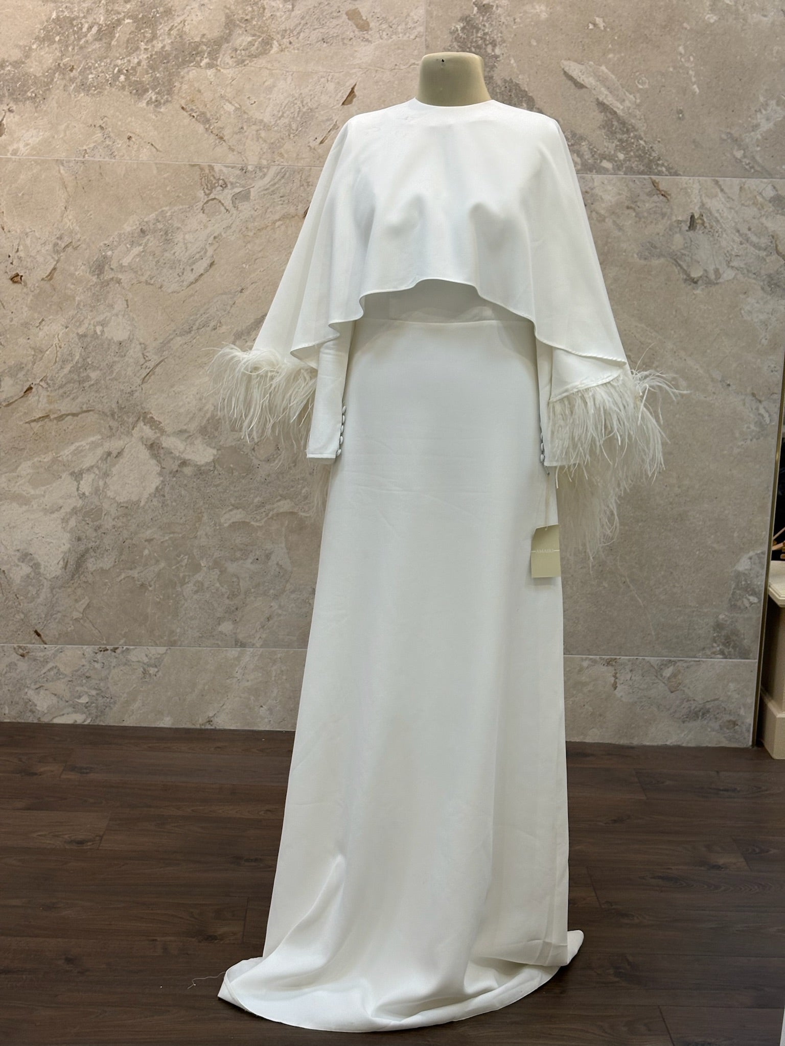 ROBE MODEST - CAPE PLUME